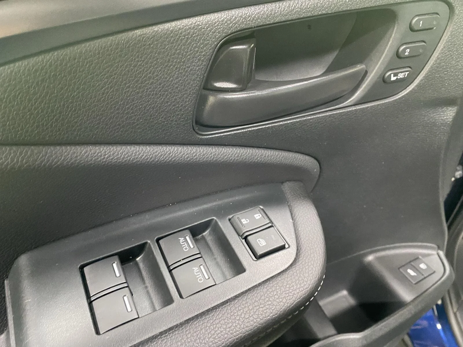 Certified Used 2023 Obsidian Blue Pearl Honda EX-L image 20