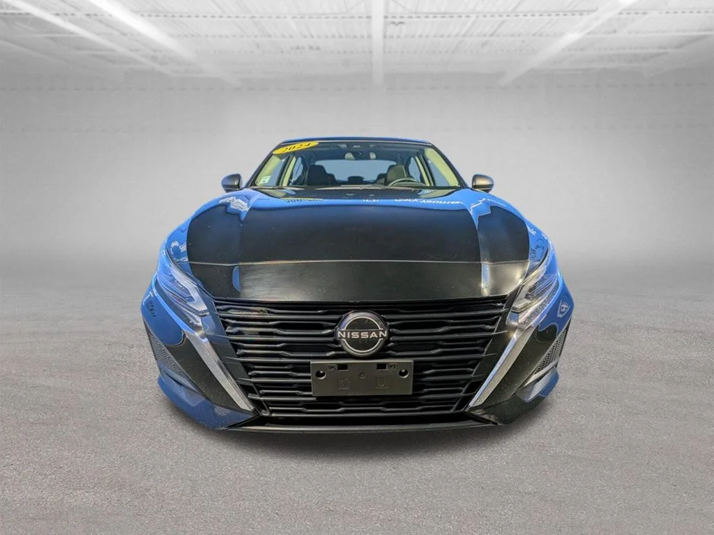 2024 Nissan Altima SV - Photo 10