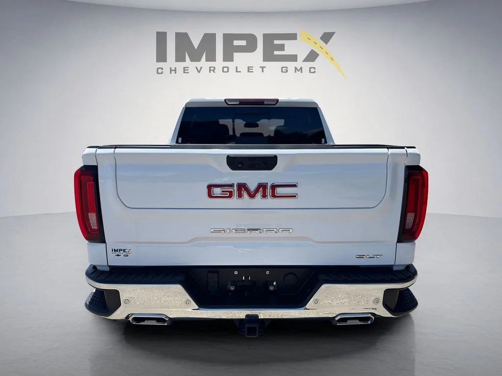 Used 2023 White GMC SLT image 4