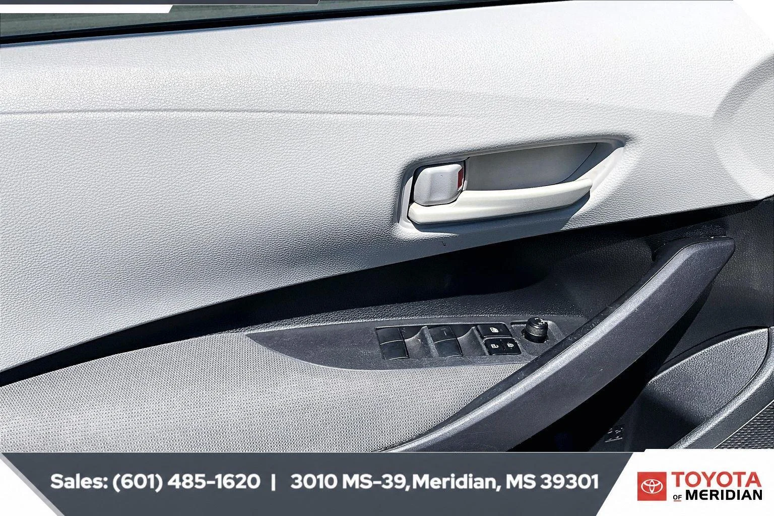 Used 2024 Classic Silver Metallic Toyota LE image 17