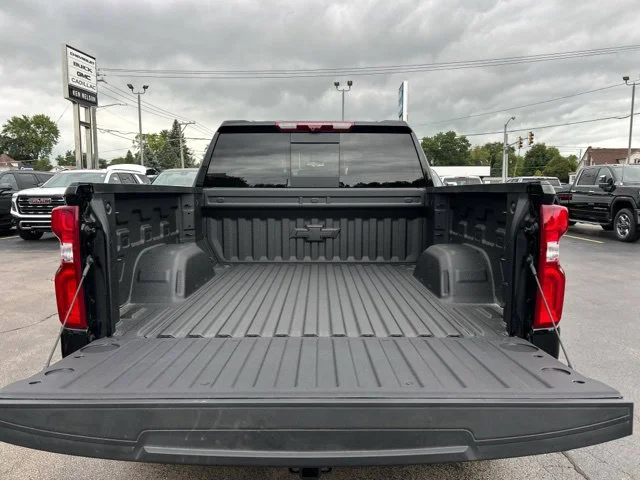 New 2026 Black Chevrolet High Country image 11