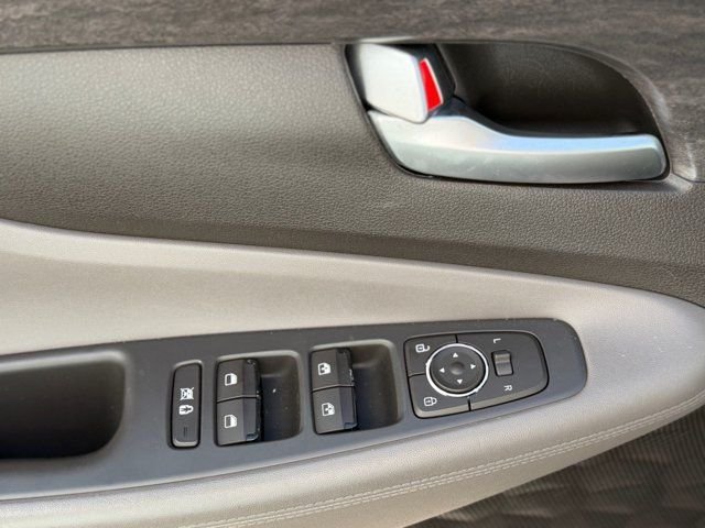 Used 2019 Gray Hyundai SEL image 12