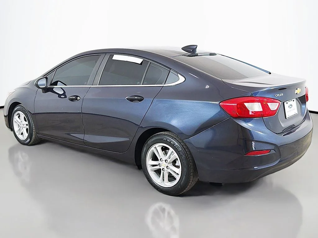 Used 2016 Blue Ray Metallic Chevrolet LT image 9