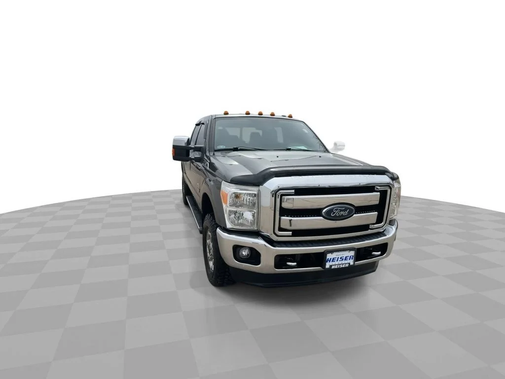 Used 2016 Gray Ford XLT image 3