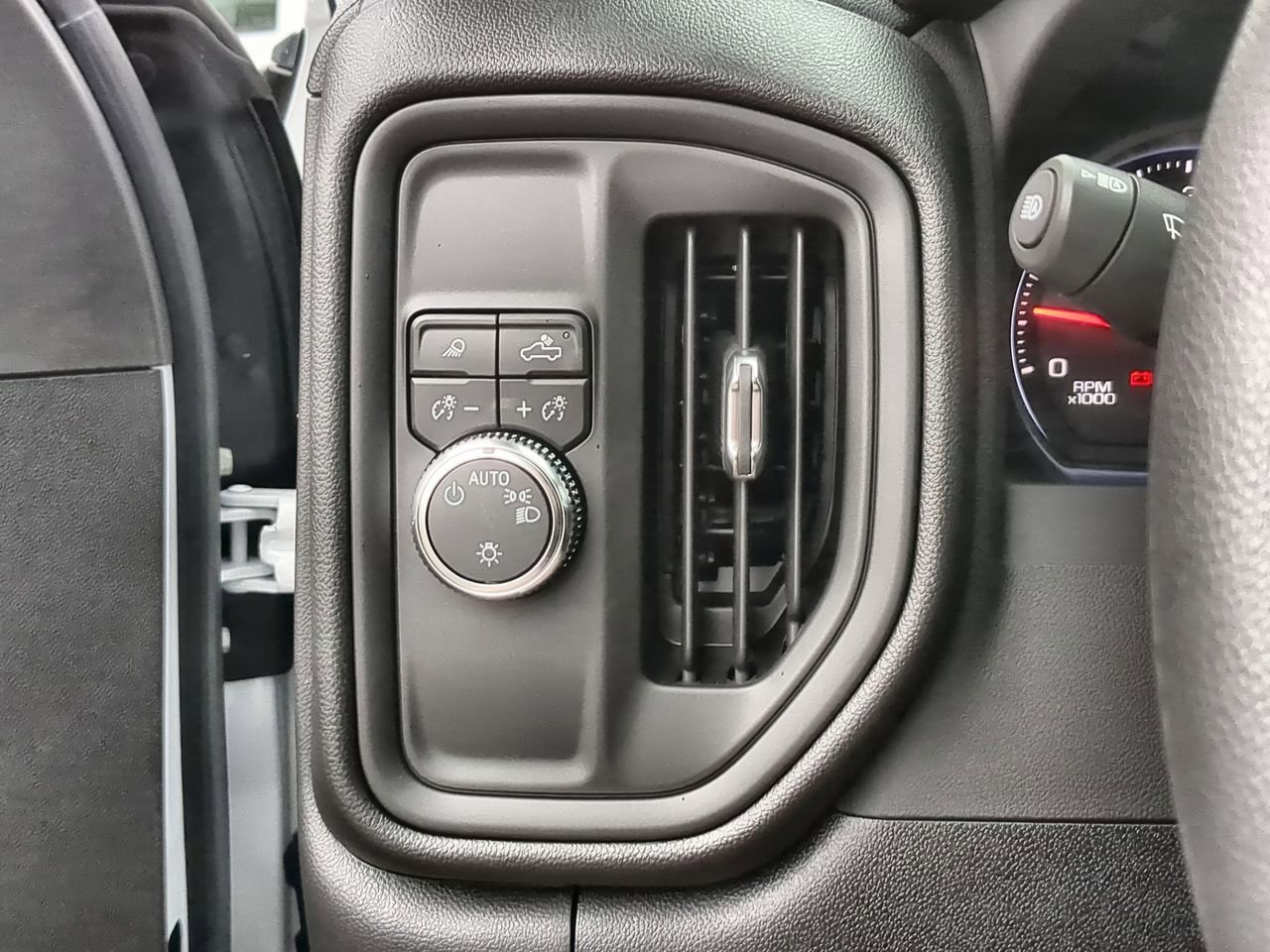 2026 GMC Sierra 2500HD Pro - Photo 17