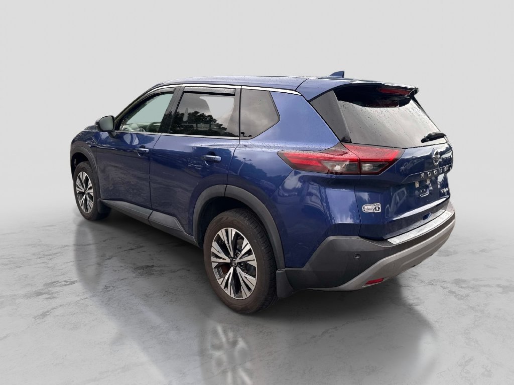 Used 2021 Blue Nissan SV image 3