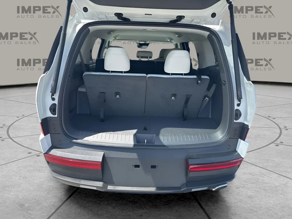 Used 2026 White Hyundai SEL image 27