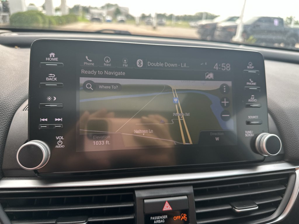 Used 2018 Crystal Black Pearl Honda Touring 1.5T image 23