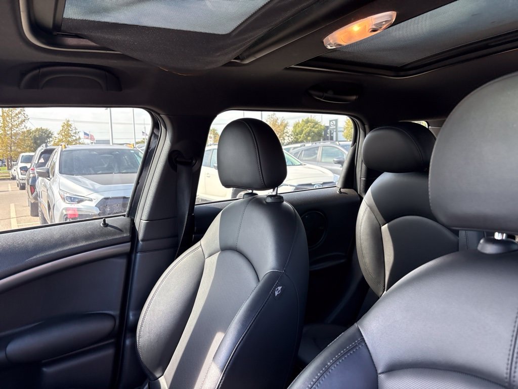 Used 2012 Black MINI Base image 5