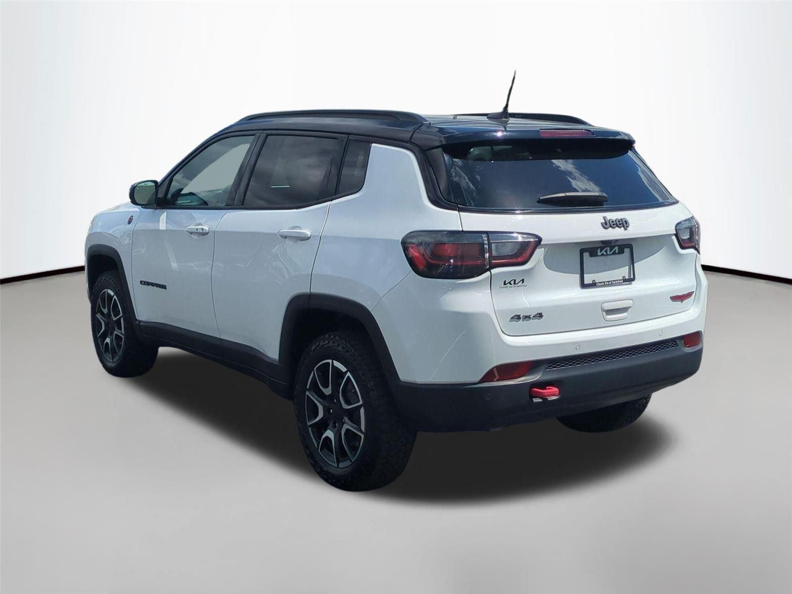 Used 2024 Bright White Clearcoat Jeep Trailhawk image 8