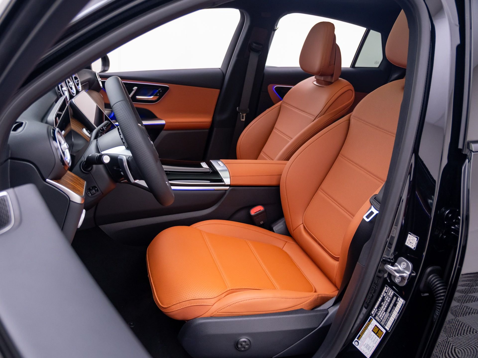 New 2027 Black Mercedes-Benz GLC 300 image 17