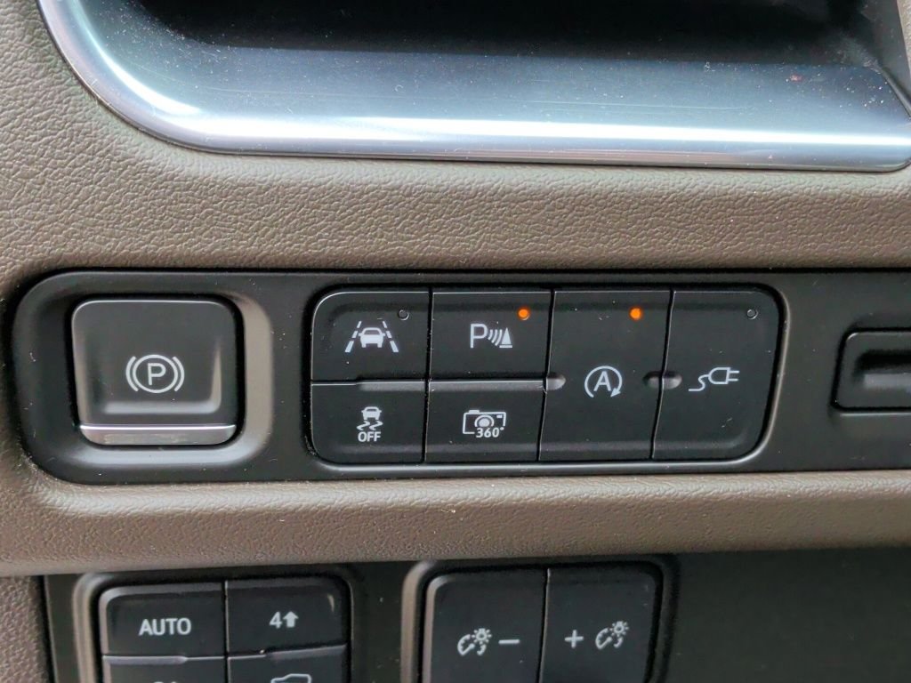 Used 2022 Gray Chevrolet LT image 16