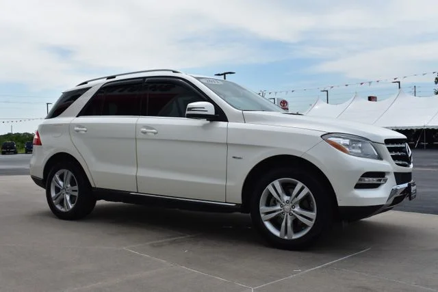 Used 2012 White Mercedes-Benz ML 350 image 4