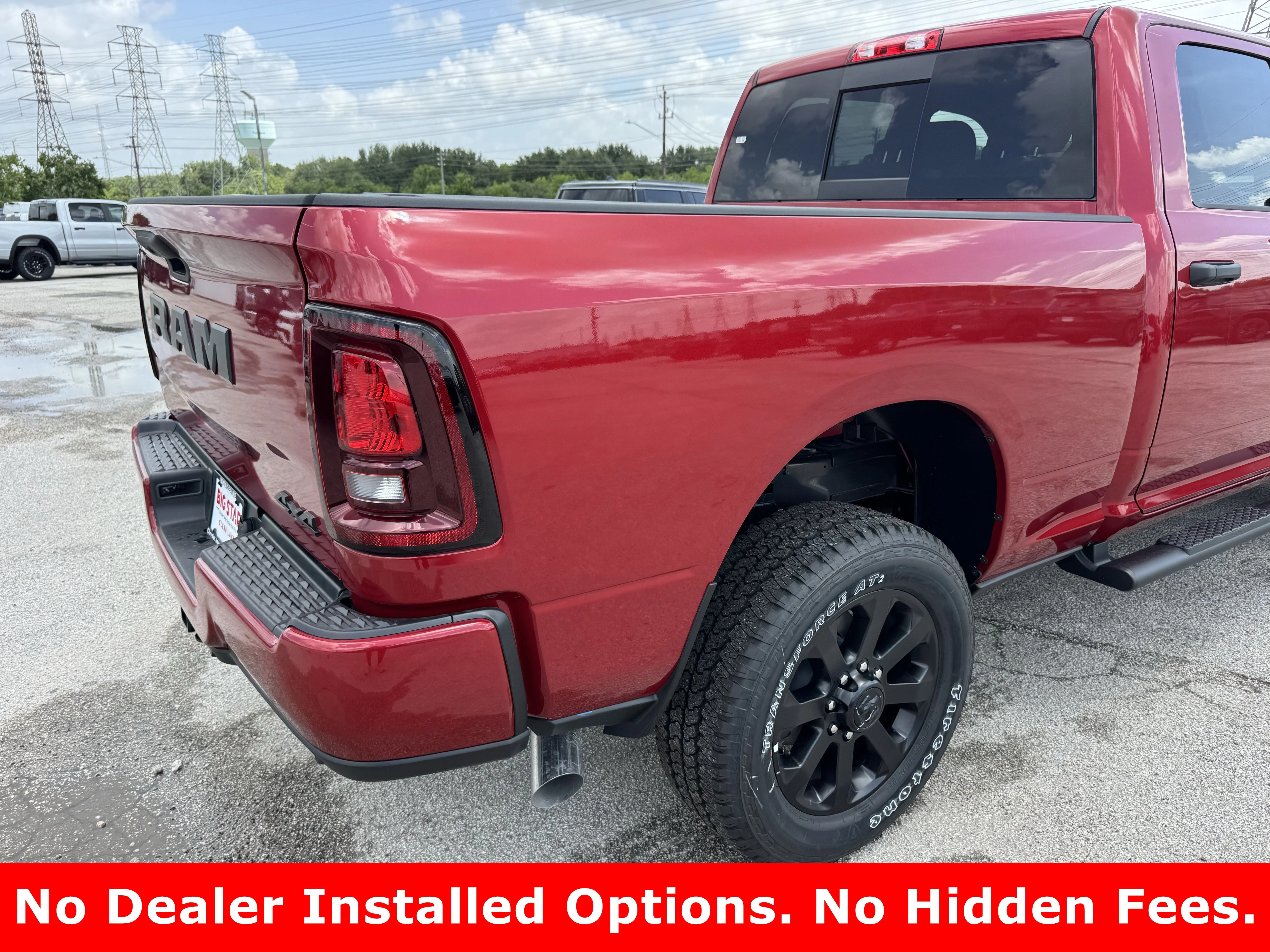 New 2026 Molten Red Pearlcoat Ram Black Express image 7