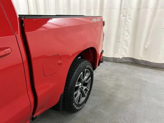 Used 2022 RED HOT Chevrolet RST image 26