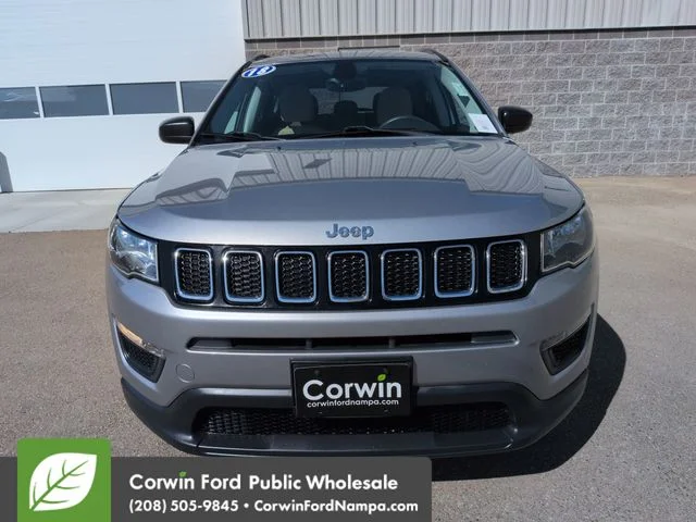 Used 2018 Billet Silver Metallic Clearcoat Jeep  image 8