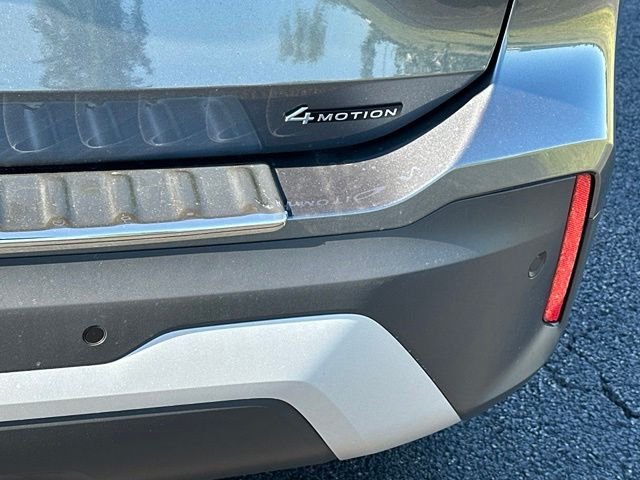 New 2026 Platinum Gray Metallic Volkswagen 2.0T SE image 13