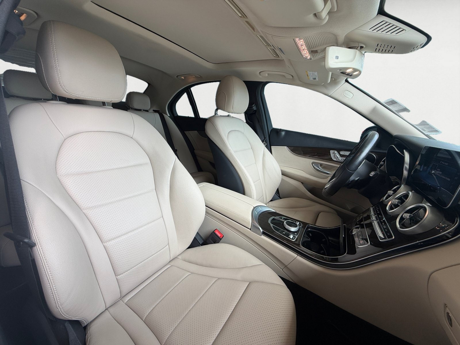 Used 2019 designo Diamond White Metallic Mercedes-Benz C 300 image 15