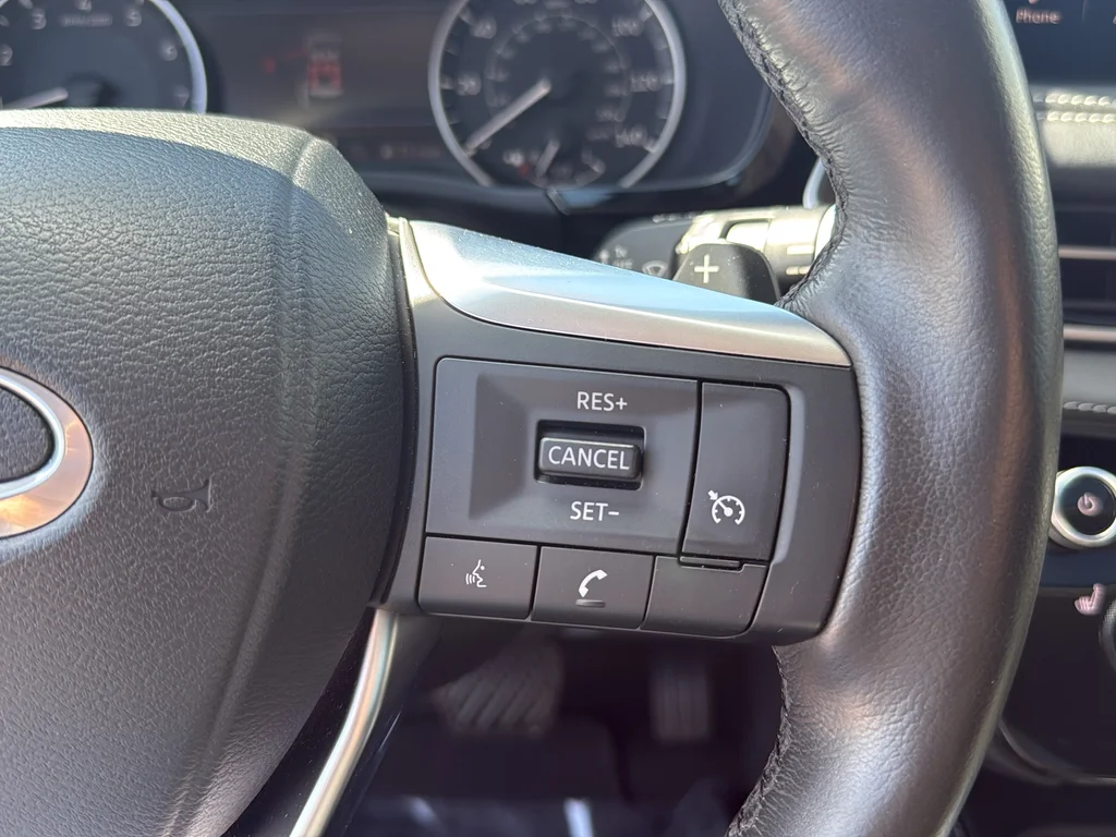 Used 2023 Black INFINITI PURE image 17