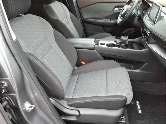Used 2023 Gray Nissan SV image 18