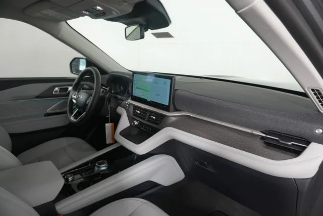 New 2026 Carbonized Gray Metallic Ford Platinum™ image 35