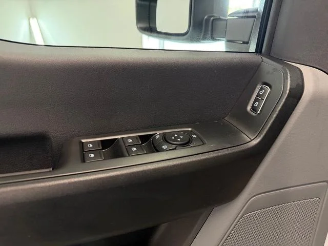 New 2027 Oxford White Ford F-250® XL image 26