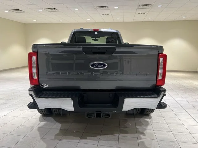New 2026 Gray Ford XLT image 4