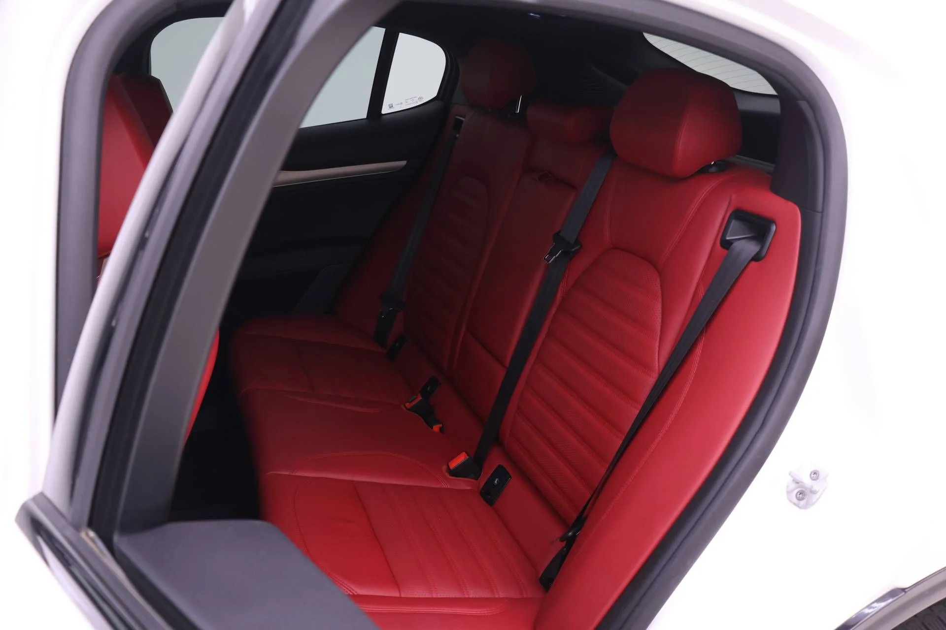 Certified Used 2024 White Alfa Romeo Veloce image 14