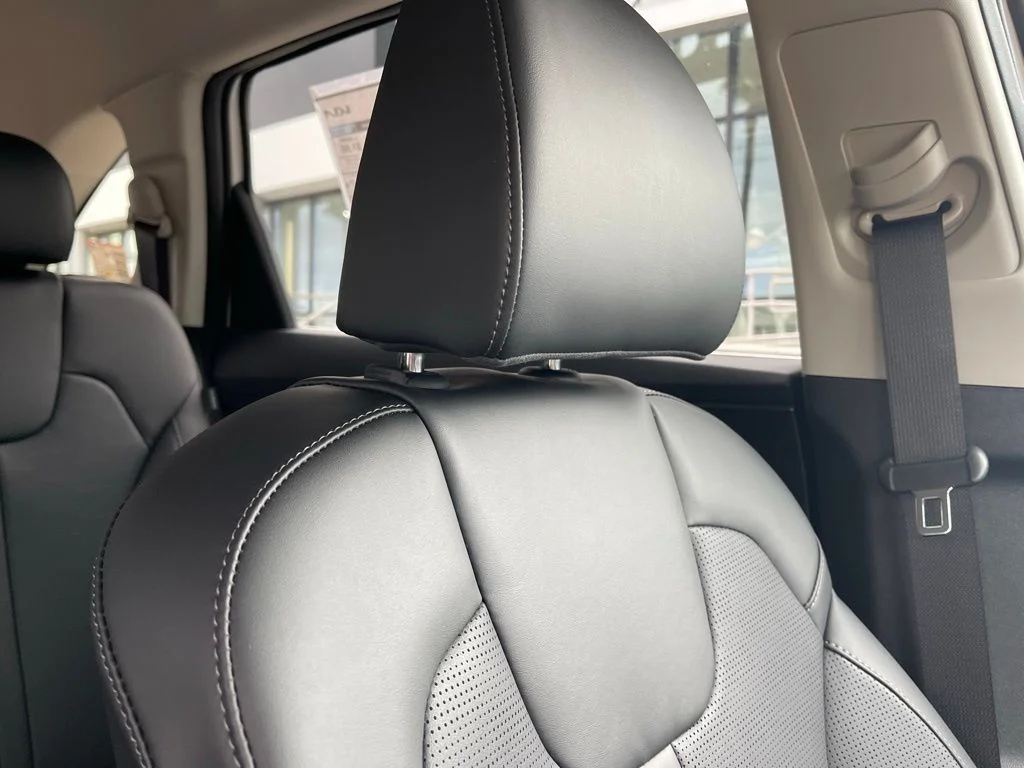 New 2026 White Kia S image 25