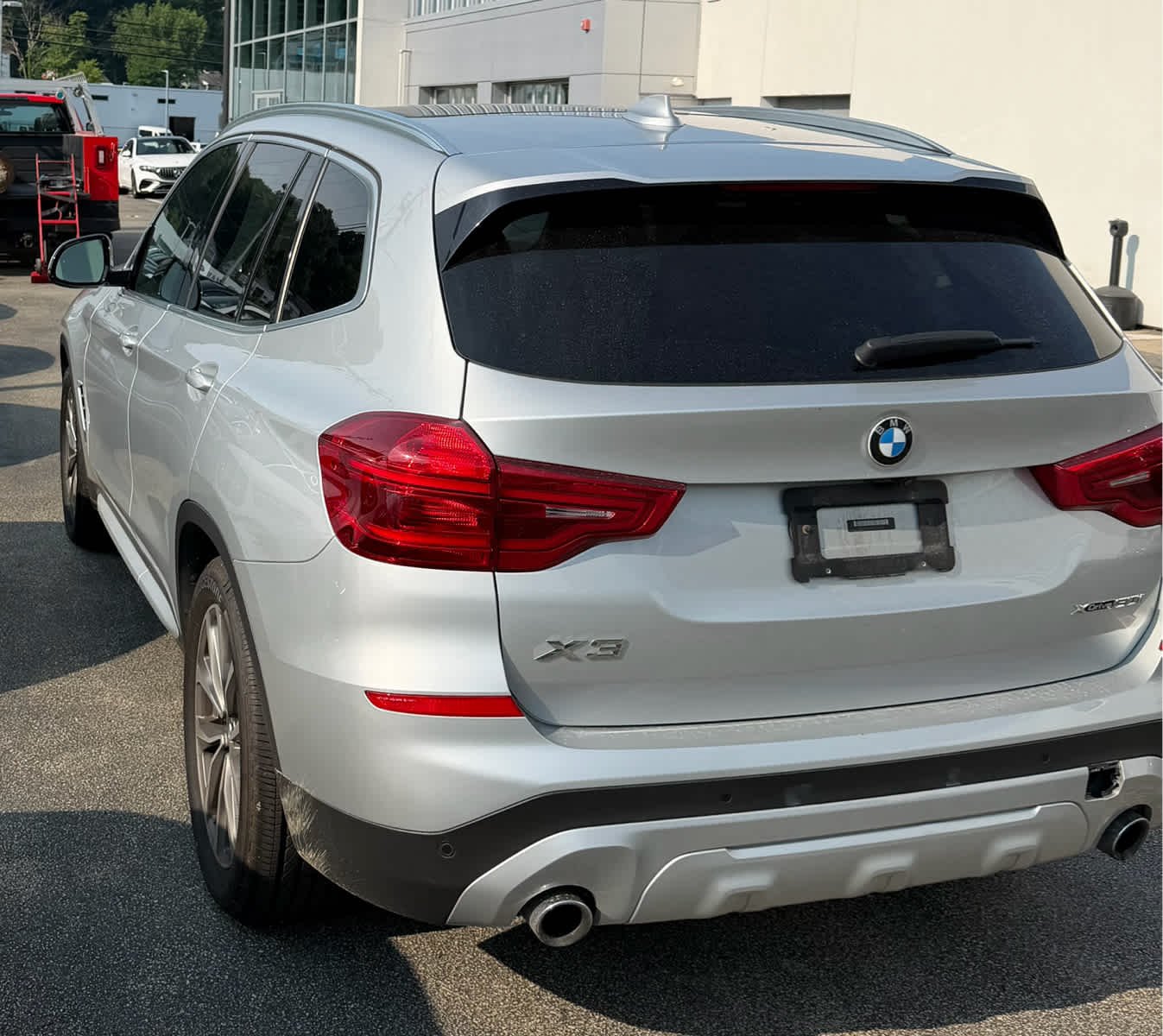 Used 2019 Glacier Silver Metallic BMW xDrive30i image 5