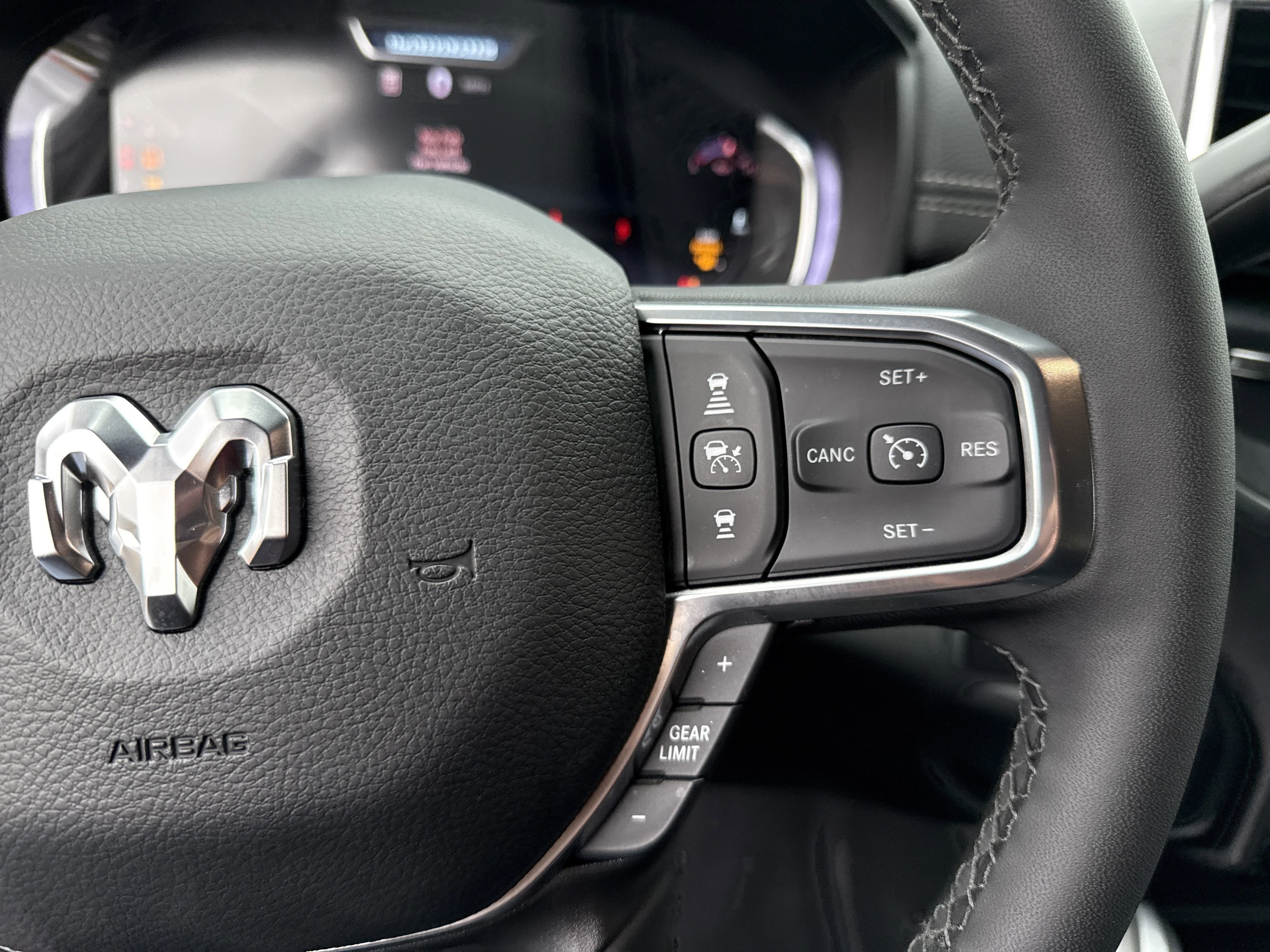 2025 RAM 2500 Laramie - Photo 28