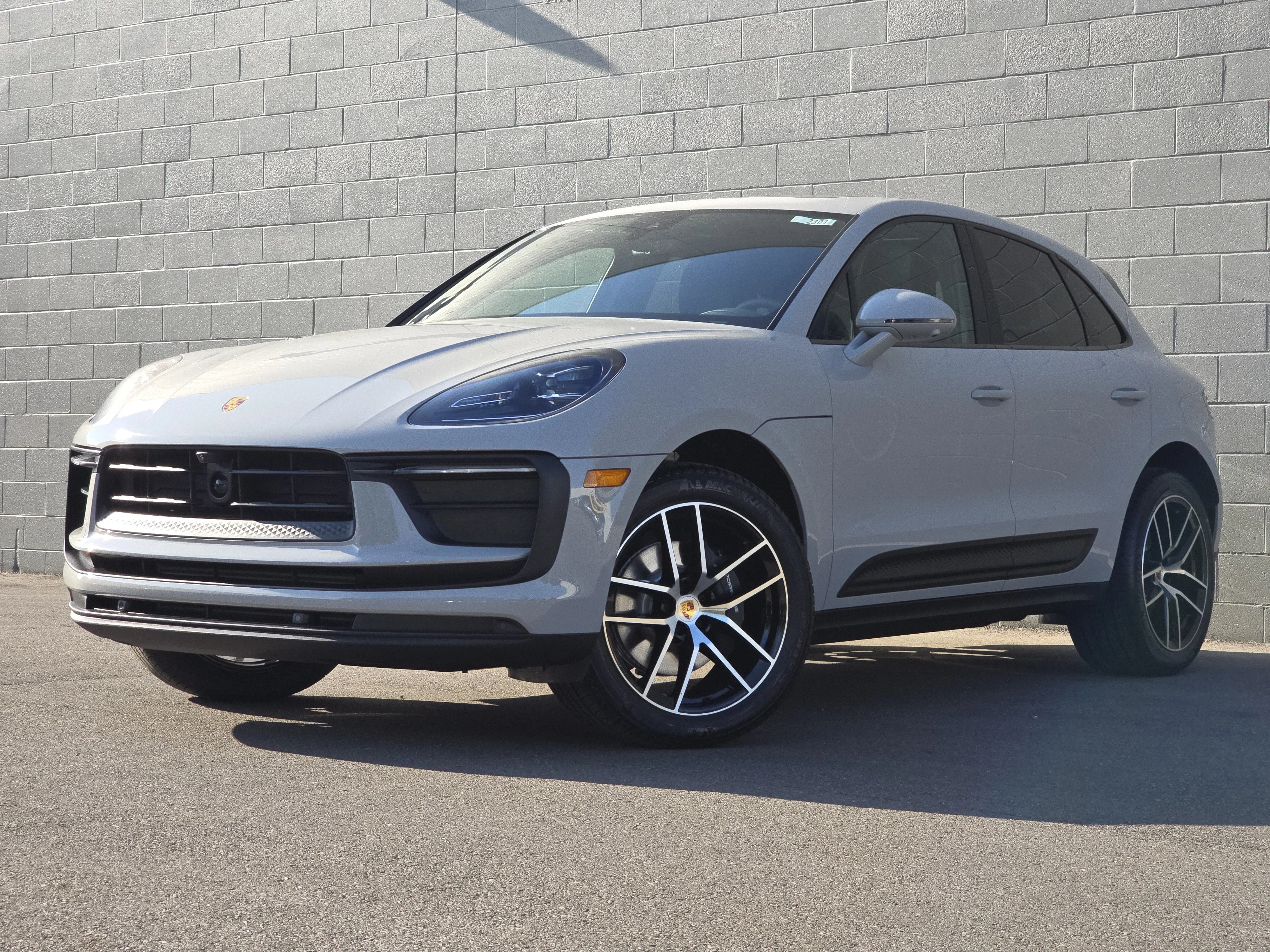 2026 Porsche Macan Base
