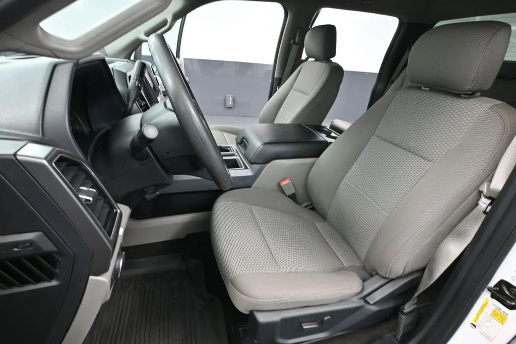 Used 2020 White Ford XLT image 18