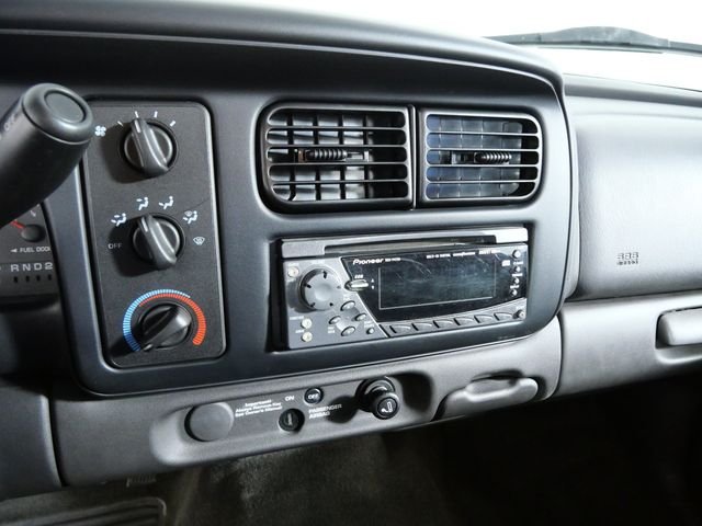 Used 1999  Dodge Base image 14