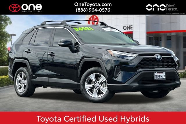 2024 Toyota RAV4 Hybrid LE