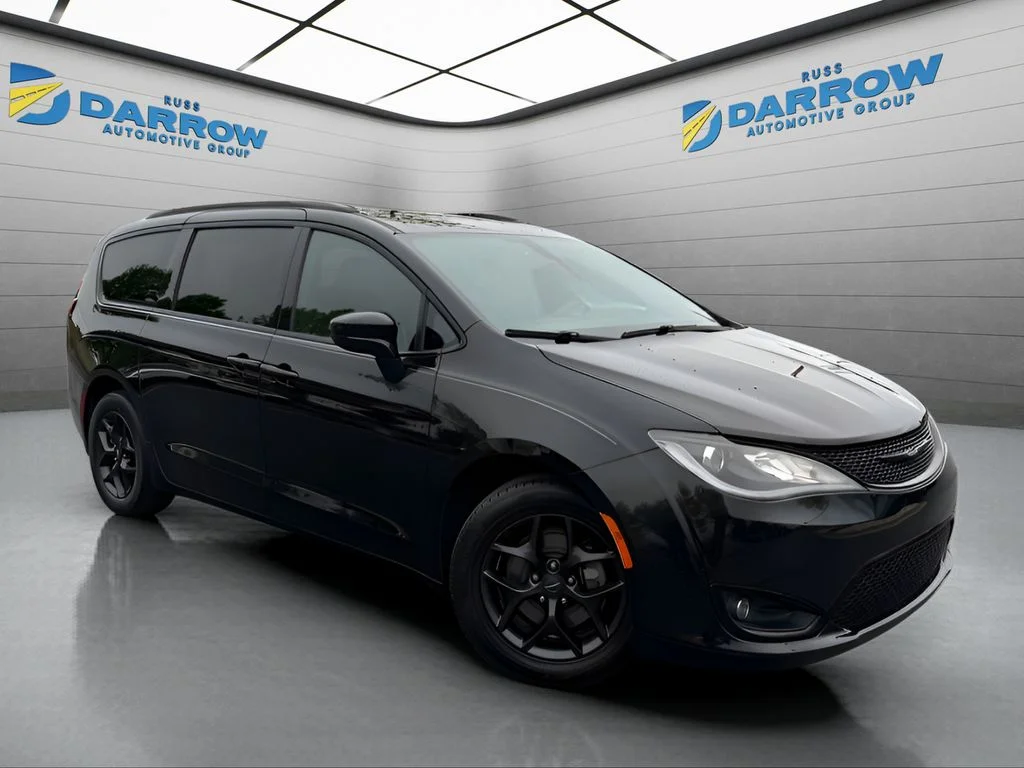 Used 2020 Black Chrysler Touring L image 7