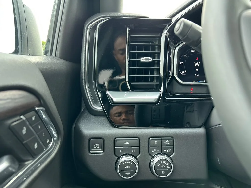 New 2026 Onyx Black GMC SLT image 21
