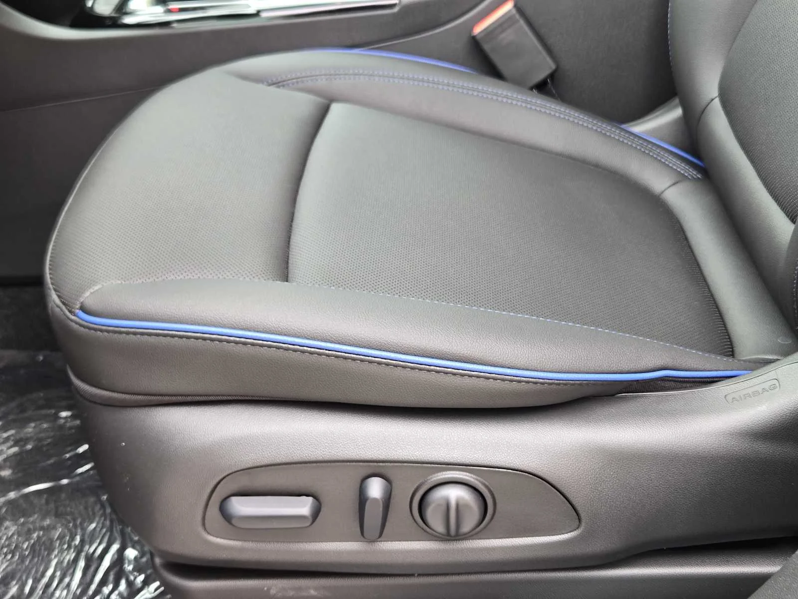 2026 Buick Encore GX Sport Touring - Photo 16