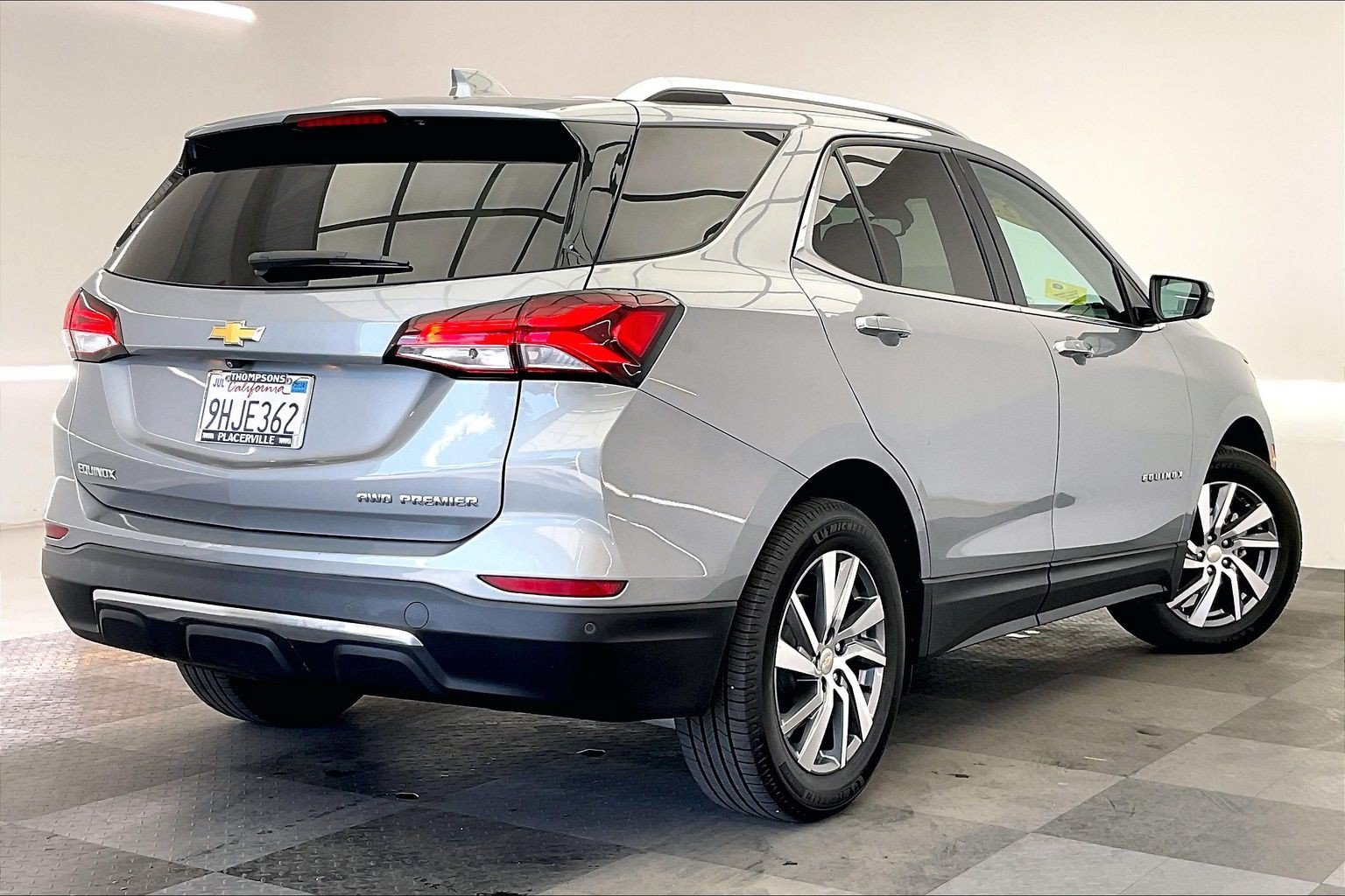 Used 2023 Sterling Gray Metallic Chevrolet Premier image 13