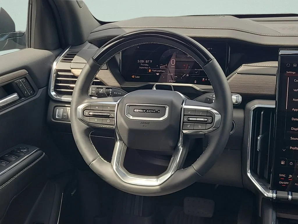 2026 GMC Acadia Denali - Photo 12