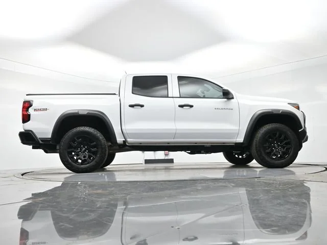 Used 2024 Summit White Chevrolet Trail Boss image 27