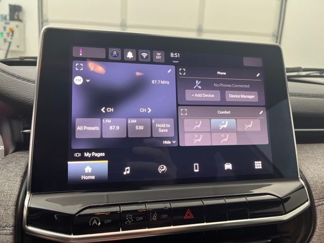Used 2024 White Jeep Latitude image 21