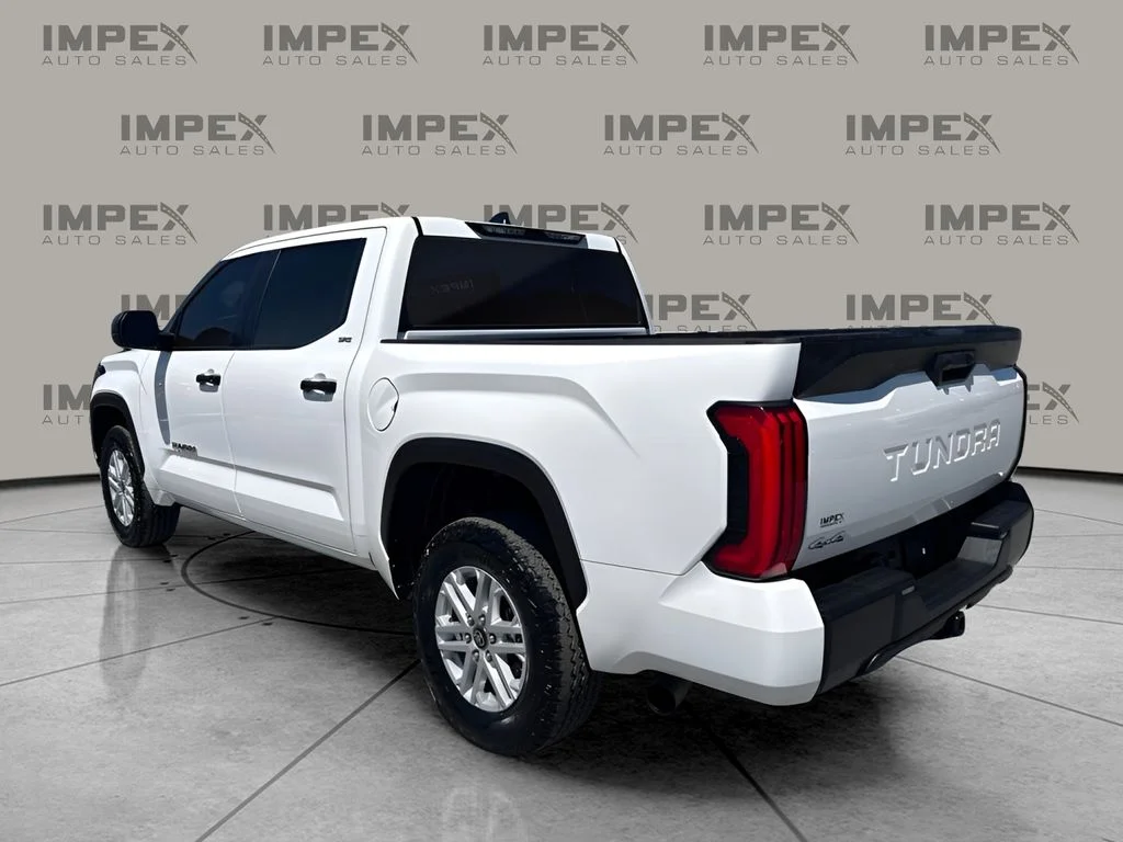 Used 2025 White Toyota SR5 image 3