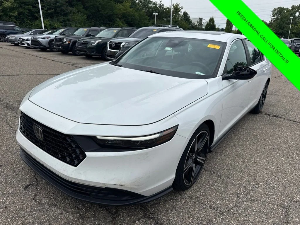 Used 2023  Honda Sport image 1