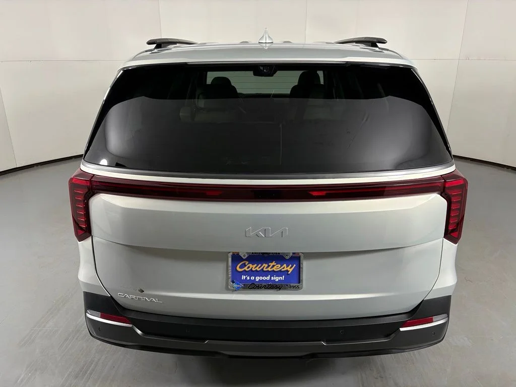 Used 2025 White Kia SX Prestige image 7