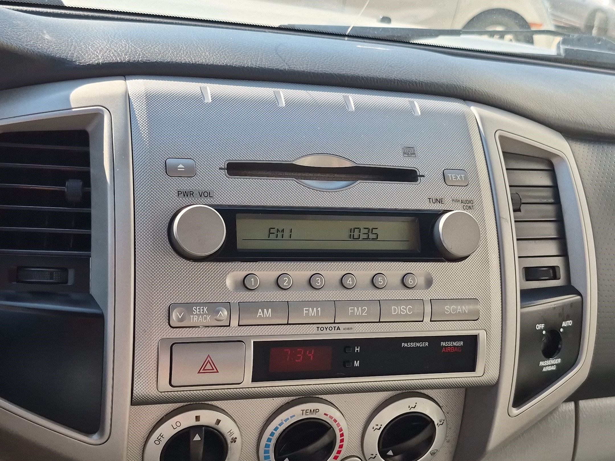 Used 2006 Silver Toyota PreRunner image 21