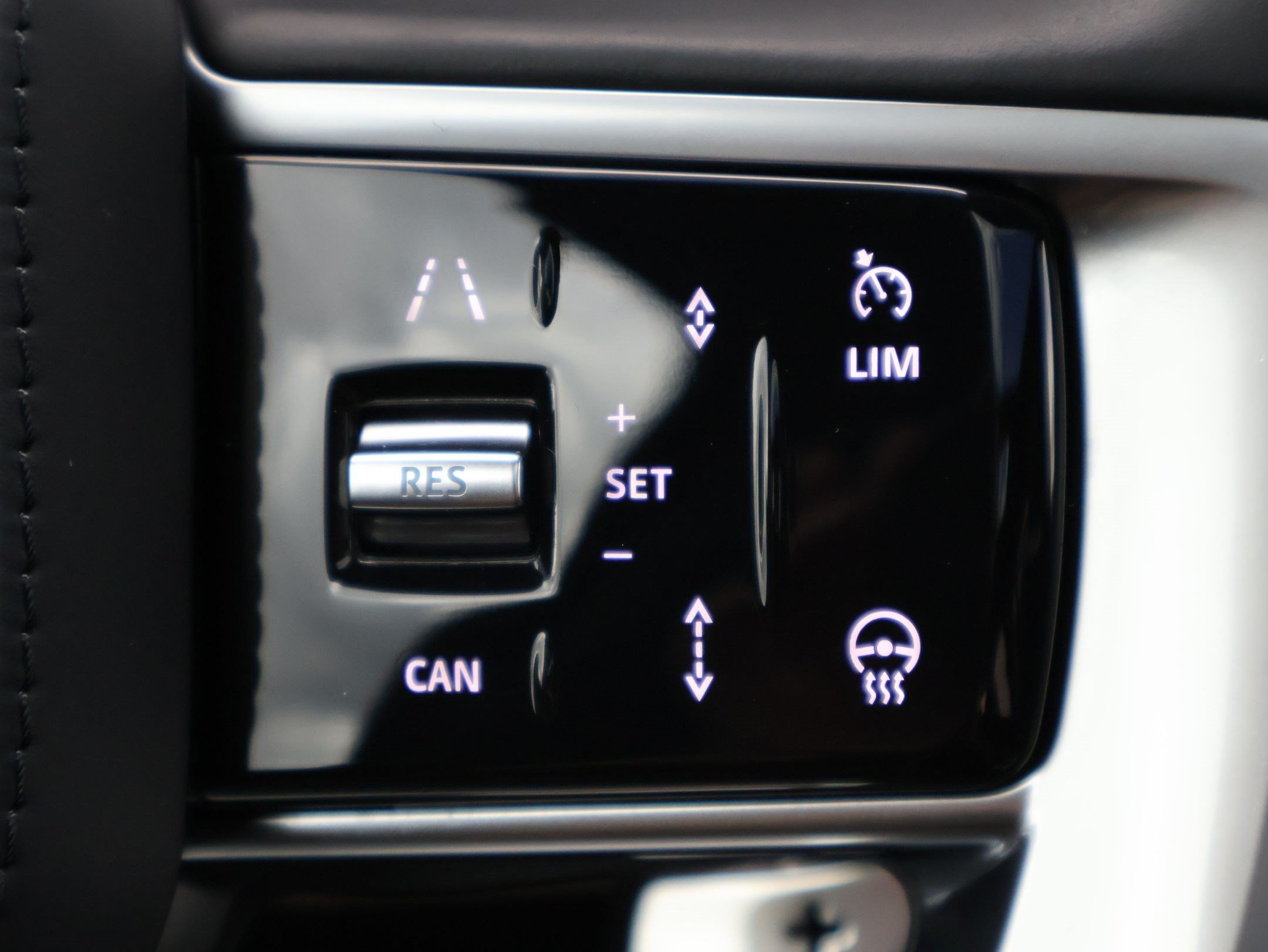Used 2025 Santorini Black Metallic Land Rover SV image 16