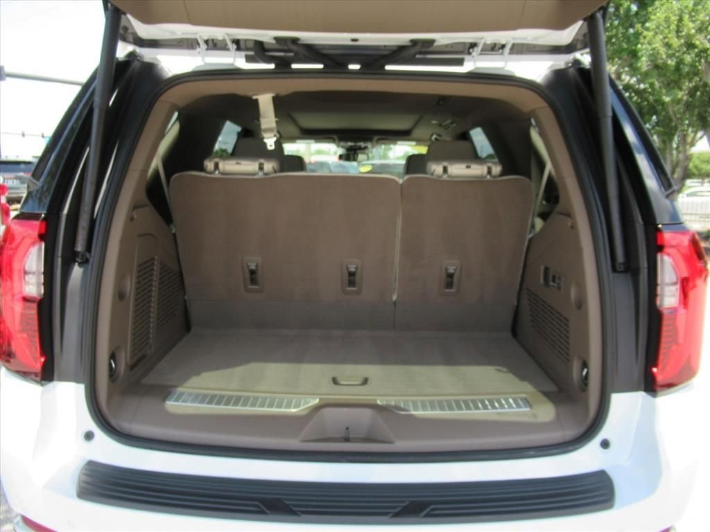 Used 2026 Glacier White Tricoat GMC Denali image 38