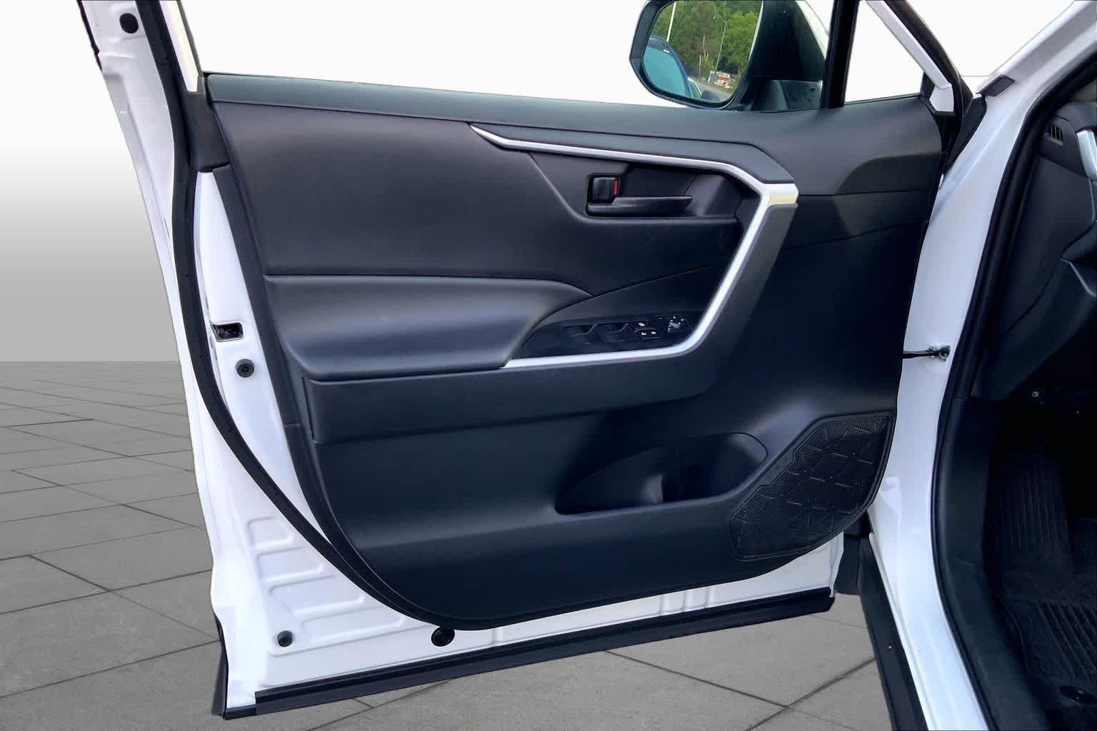 Certified Used 2024 Ice Cap Toyota Hybrid LE image 21