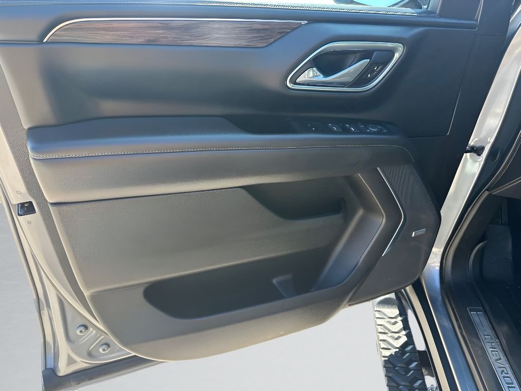 Used 2021 Satin Steel Metallic Chevrolet Z71 image 20